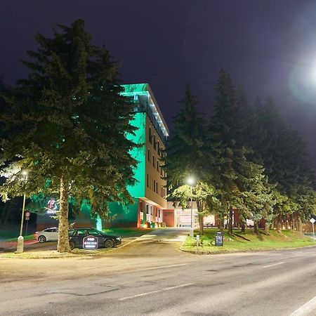 Parkhotel Carlsbad Inn Dalovice ภายนอก รูปภาพ