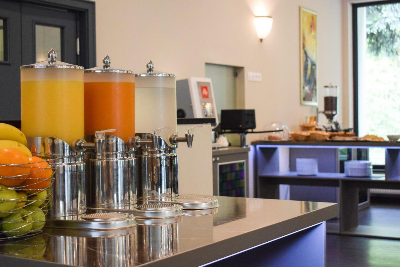 Parkhotel Carlsbad Inn Dalovice ภายนอก รูปภาพ